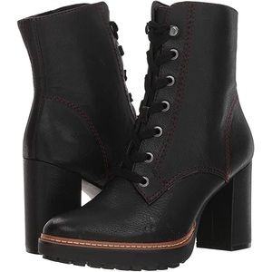 Naturalizer Callie Lace-up Lug Sole Boots 7.5
